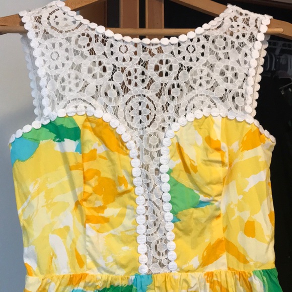 Holy grail 👑 First Impressions Dress - Picture 2 of 6